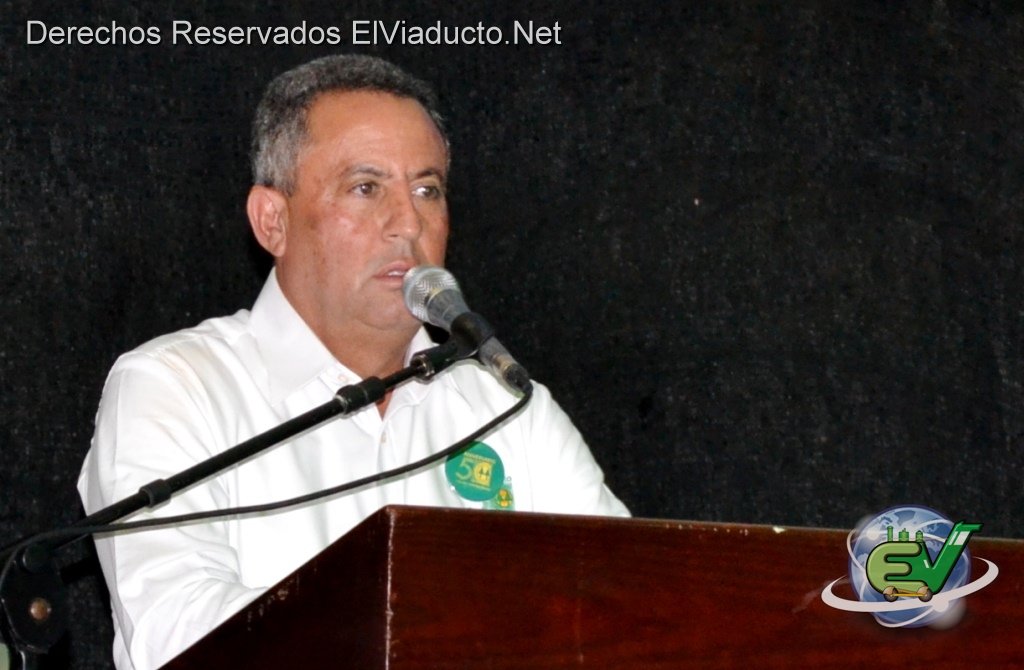 Heriberto Grullón presidente de COOPCIBAO se dirige a los socios e invitados en los 50 amiverarios de la empresa mocana